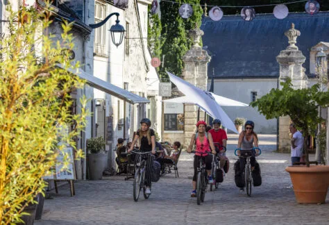Centre touristique d'Azay-le-Rideau à vélo © David Darrault