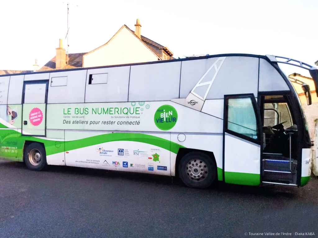 Ils ont embarqué dans le Bus numérique
