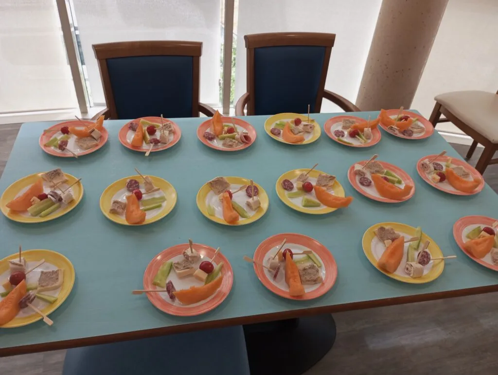 repas préparé par les ados et les résidents