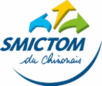 Logo du SMICTOM du Chinonais, trois flèches orienter l'une vers l'ouest, bleue, une seconde au nord, jaune, et la dernière à l'est, verte.